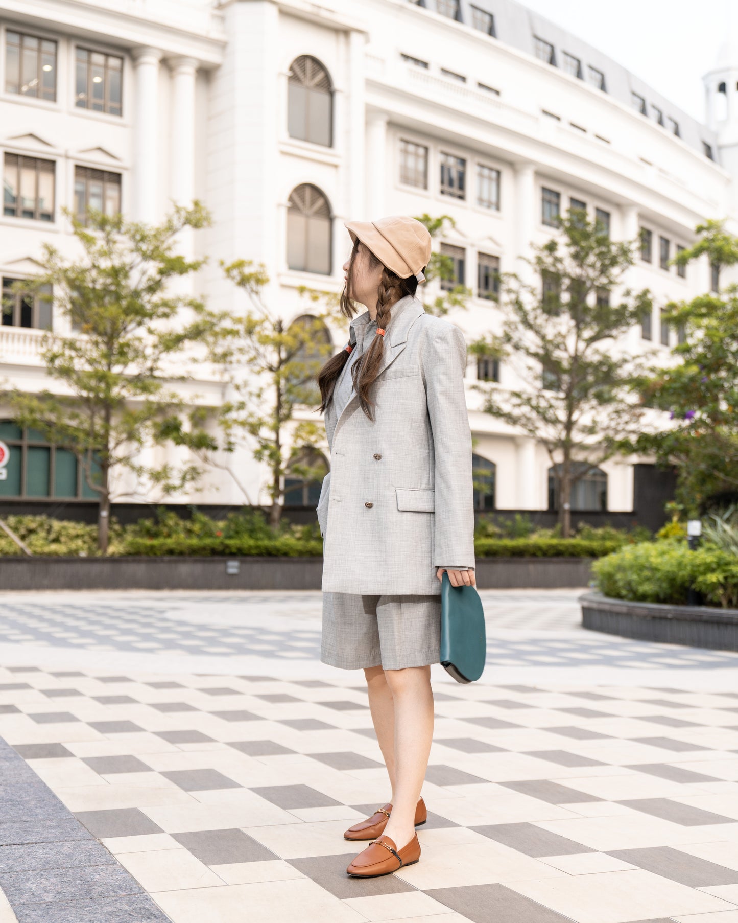 Light-weighted Double-breasted Jacket in Wool