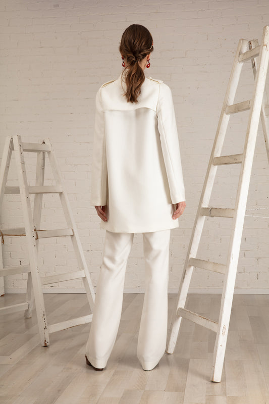 Light-weighted Coat with Stand-up Collar